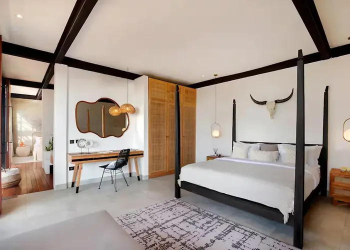 Villa Digital Nomads! Couples! Modern Explorers! A Fresh Luxxe Hideaway In Prime For 10 *