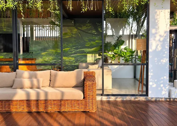 Digital Nomads! Couples! Modern Explorers! A Fresh Luxxe Hideaway In Prime For 10 Villa Canggu