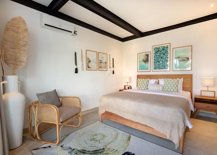 Digital Nomads! Couples! Modern Explorers! A Fresh Luxxe Hideaway In Prime For 10 Villa *